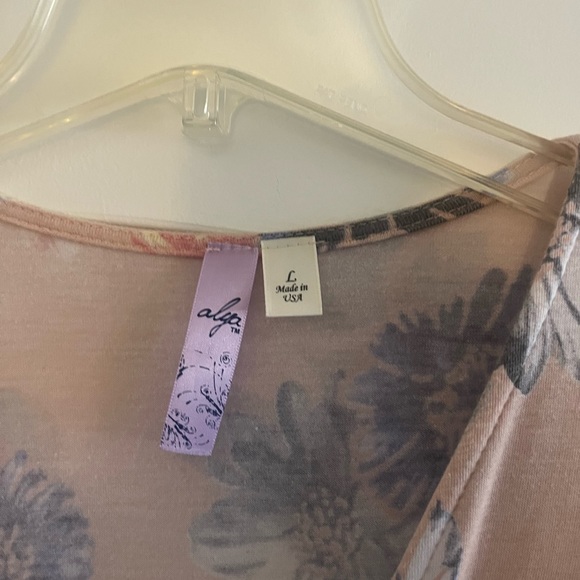 Blush colored shirt dress - Picture 2 of 2